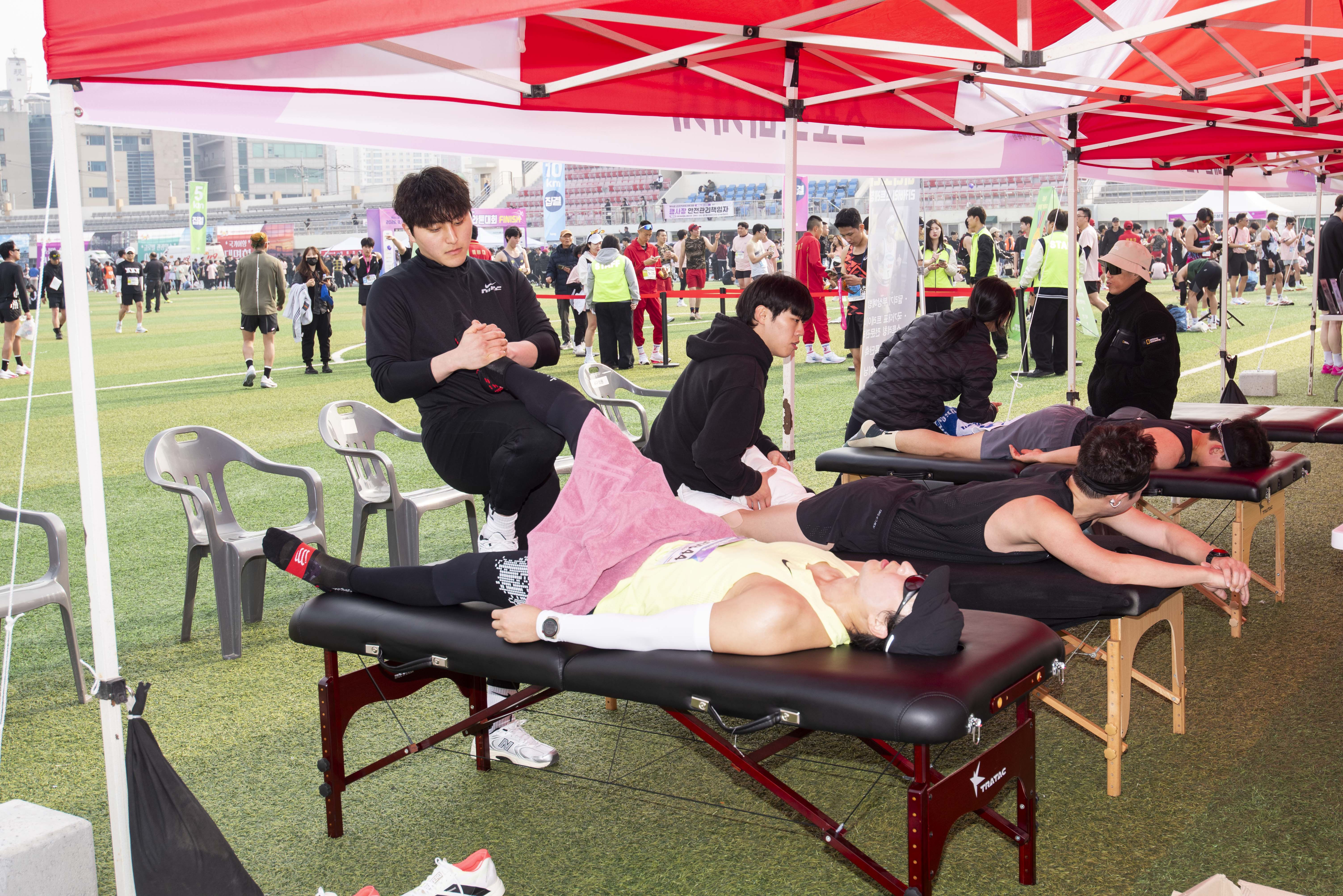 육상연맹 첫 공인인증 대회 ‘제14회 김포한강마라톤’ 규모도 역대 최대 이미지 4