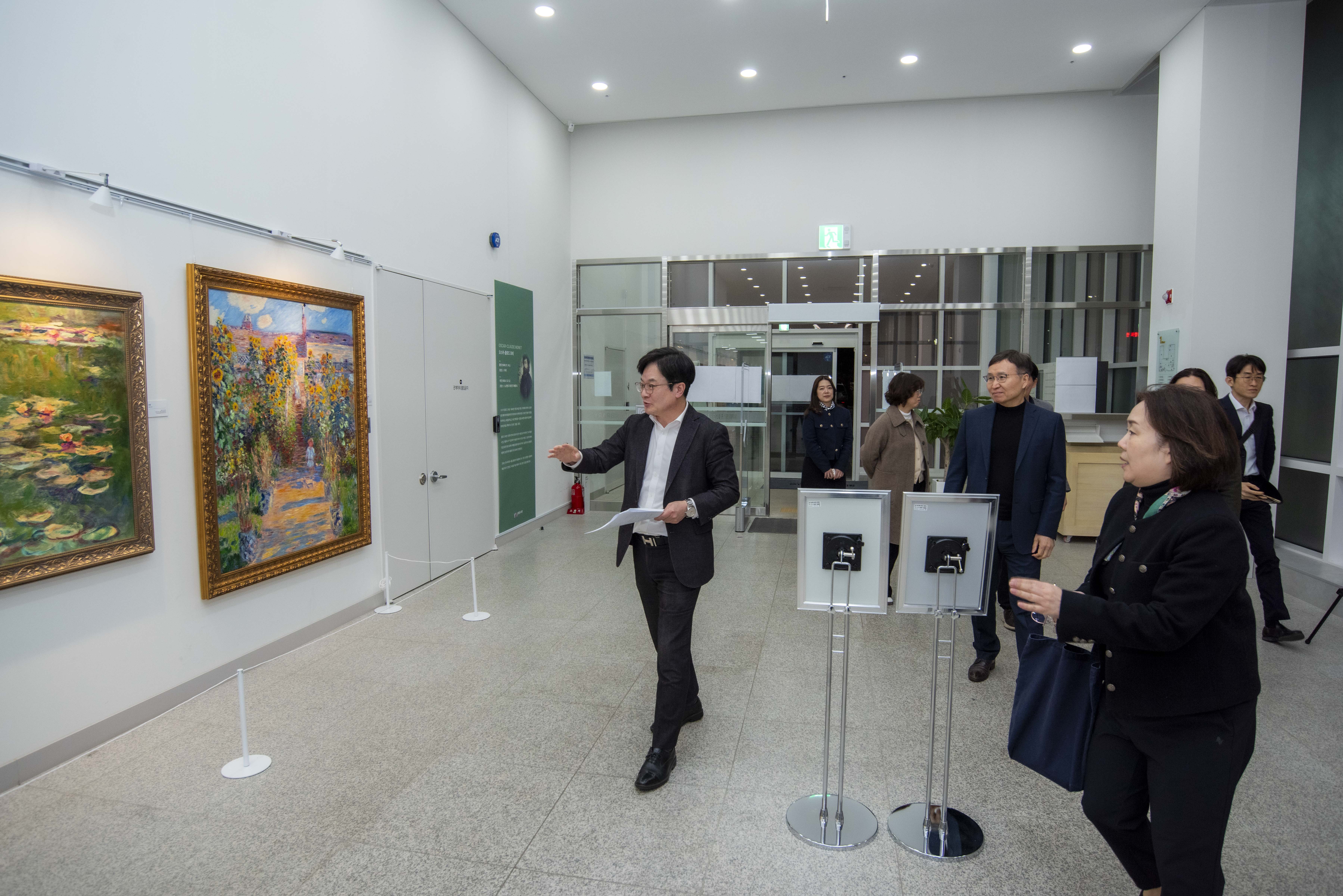 김병수 김포시장, 김포만화도서관·모담도서관 현장행정… ‘책의 도시 김포’로 이미지 2