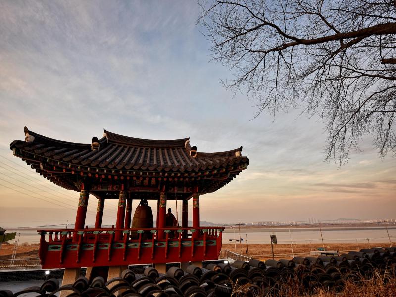 용화사 미륵석불 이미지 1
